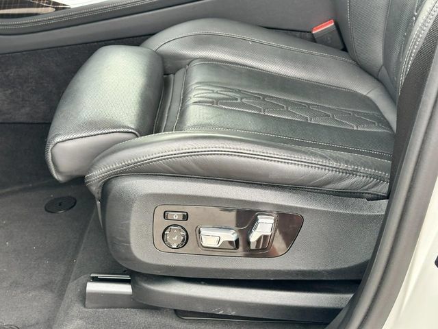 Used 2025 BMW X7 xDrive40i AWD/4WD image 28