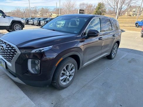 Used 2022 Hyundai Palisade SE image 1