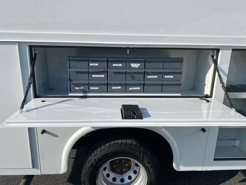 Used 2020 Ford Transit 350 DRW w/ Exterior Upgrade Package image 21