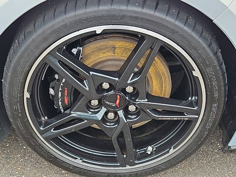 Used 2024 Chevrolet Corvette Stingray Preferred Cpe w/ Z51 Performance Package RWD image 8