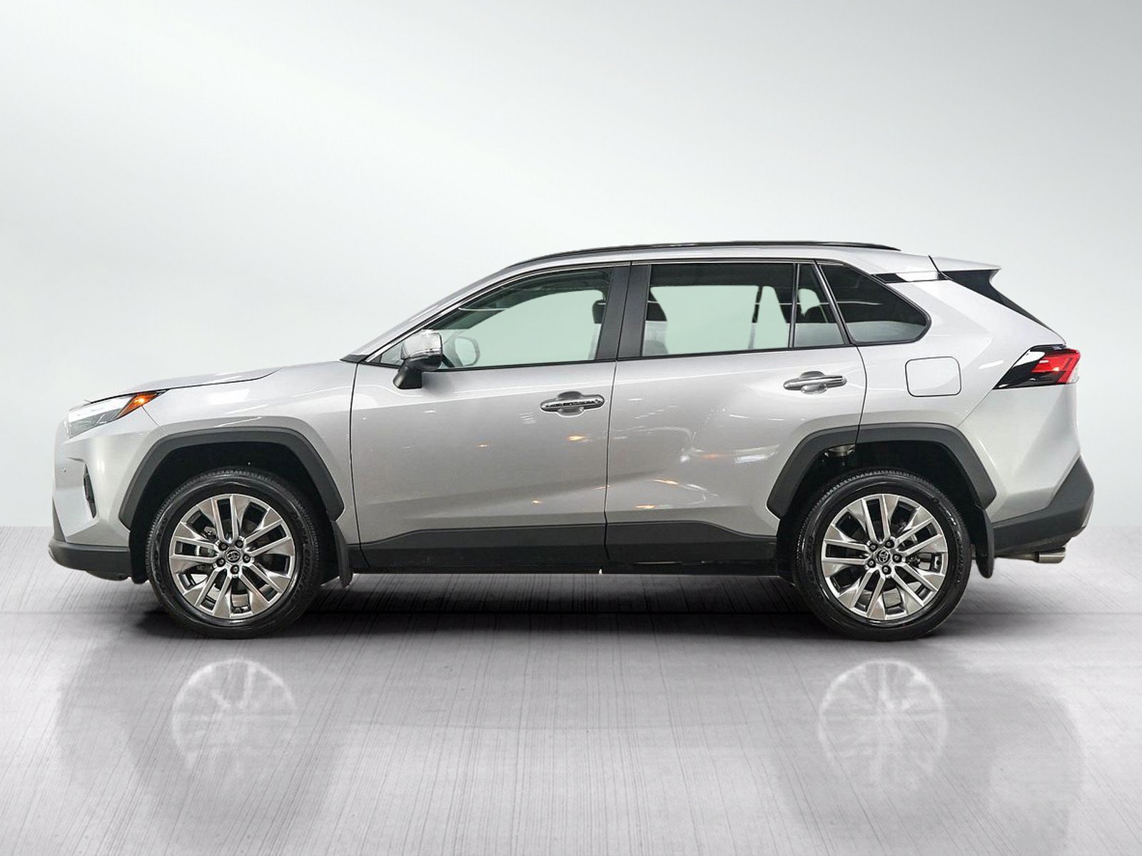 Used 2025 Toyota RAV4 Limited w/ Weather Package AWD/4WD image 2