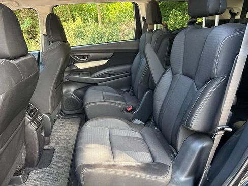 Used 2019 Subaru Ascent Premium w/ Popular Package #2 AWD/4WD image 4