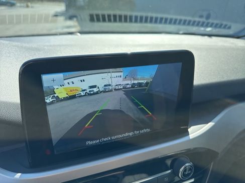 Used 2022 Ford Escape SE w/ Cold Weather Package image 11