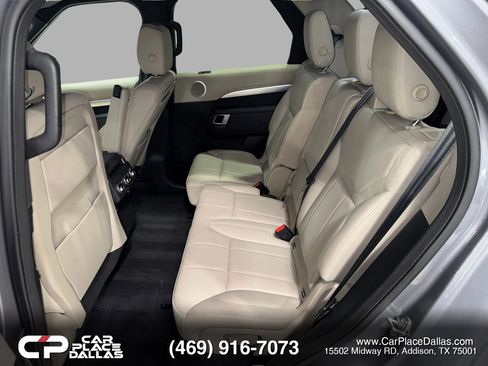 Used 2020 Land Rover Discovery Landmark AWD/4WD image 11