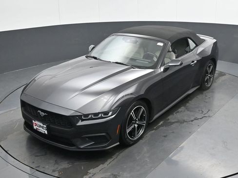 Used 2024 Ford Mustang Premium image 40