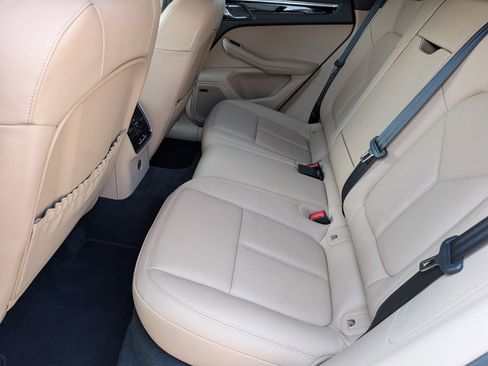 Certified 2026 Porsche Macan image 19