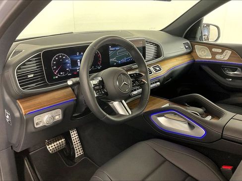 New 2025 Mercedes-Benz GLS 450 4MATIC image 6