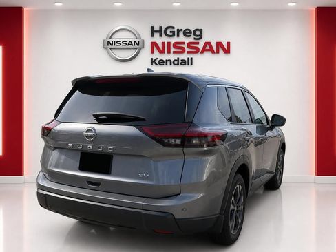 Certified 2024 Nissan Rogue SV FWD image 2