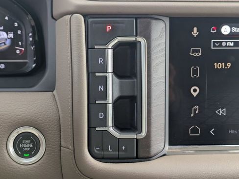 Used 2024 GMC Yukon Denali w/ Denali Reserve Package AWD/4WD image 24