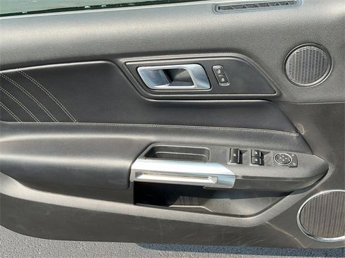 Used 2022 Ford Mustang Premium image 10