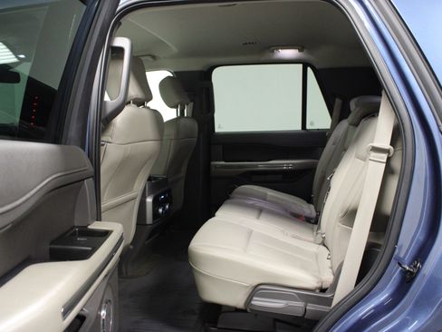Used 2020 Ford Expedition XLT w/ Equipment Group 202A image 13