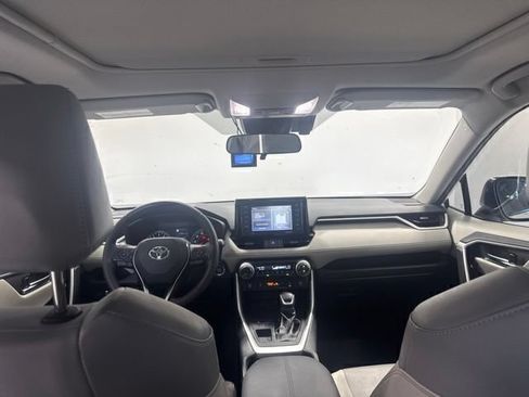 Used 2022 Toyota RAV4 XLE Premium FWD image 20