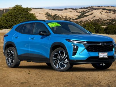 Certified 2025 Chevrolet Trax RS w/ Sunroof Package