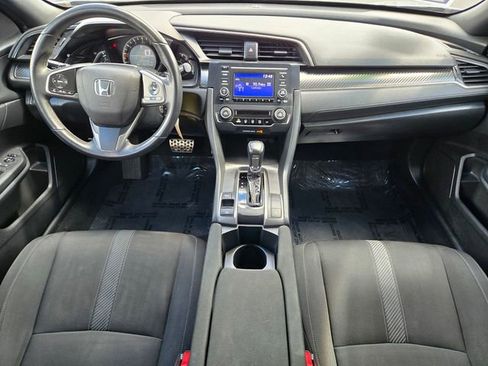 Used 2018 Honda Civic Sport image 11