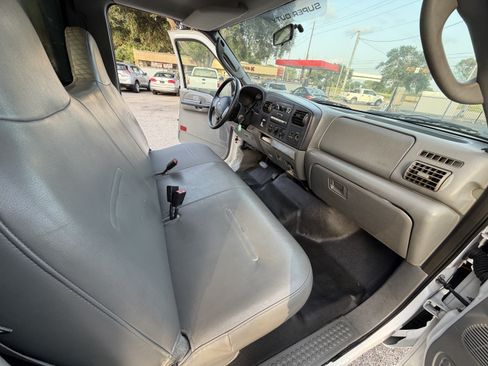 Used 2005 Ford F250 XL RWD image 22