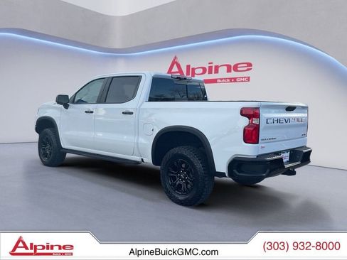 Used 2024 Chevrolet Silverado 1500 ZR2 w/ Technology Package image 3