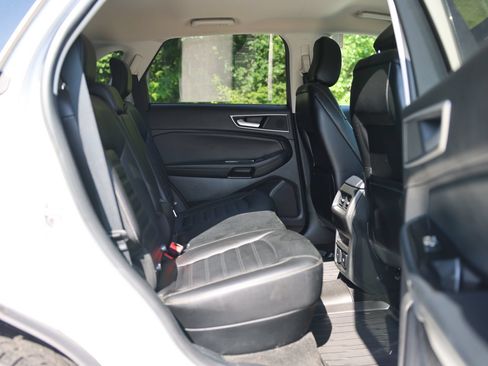 Certified 2020 Ford Edge SEL w/ Convenience Package AWD/4WD image 13