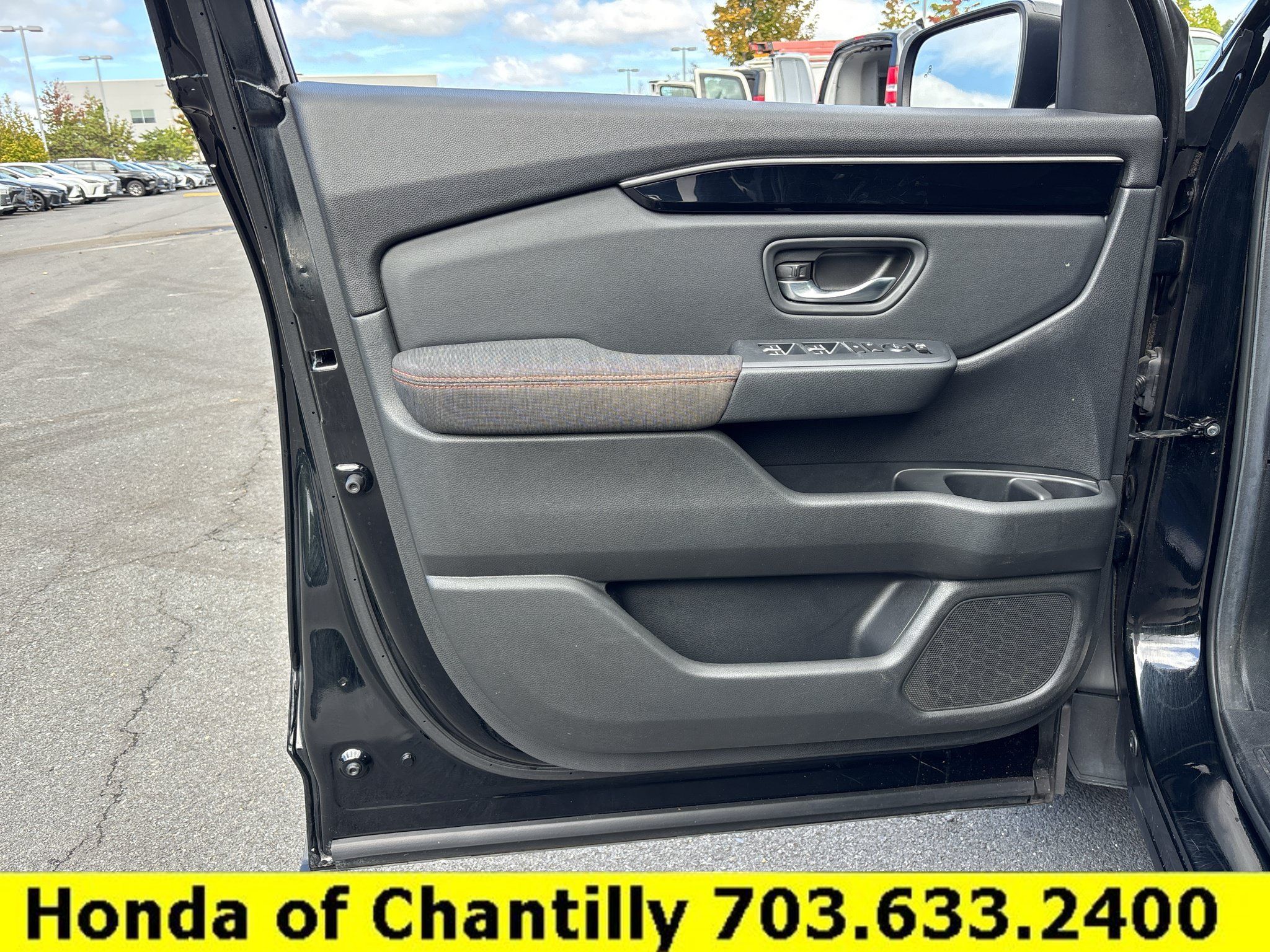 Certified 2025 Honda Pilot Sport image 34