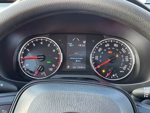 Used 2021 Toyota RAV4 XLE w/ Convenience Package image 17