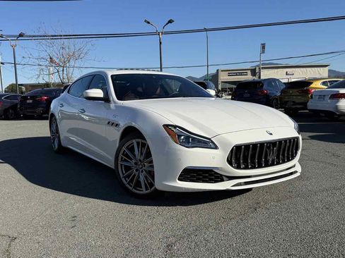 Used 2022 Maserati Quattroporte GT image 1