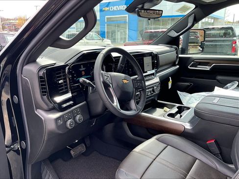 New 2026 Chevrolet Silverado 3500 High Country w/ High Country Premium Package AWD/4WD image 9