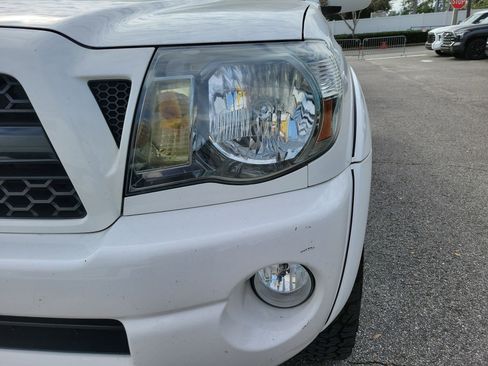 Used 2011 Toyota Tacoma PreRunner image 5