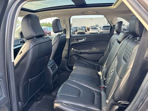 Used 2023 Ford Edge Titanium w/ Cold Weather Package AWD/4WD image 16