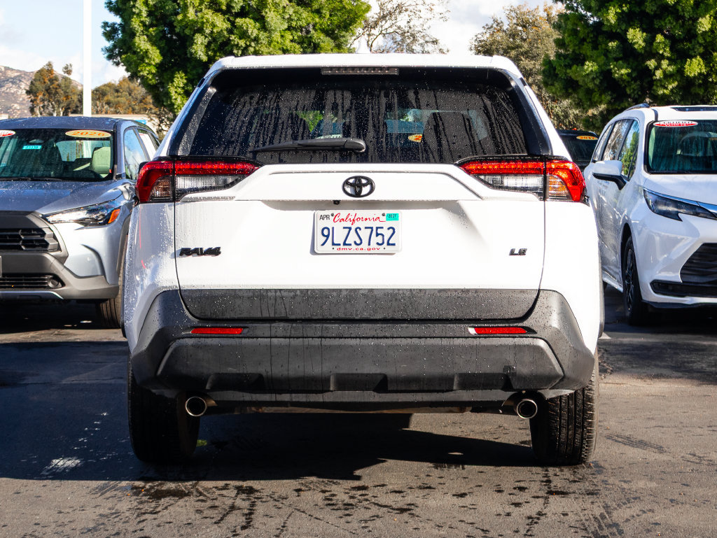Used 2023 Toyota RAV4 LE AWD/4WD image 6