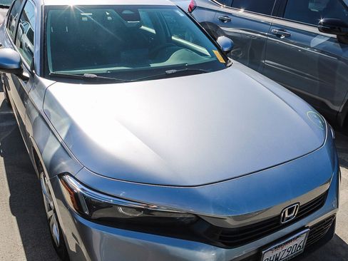 Used 2023 Honda Civic LX image 3