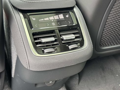 New 2026 Volvo XC90 B5 Core image 10