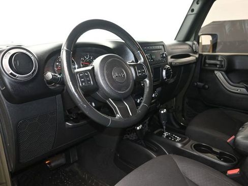 Used 2015 Jeep Wrangler Sport w/ Connectivity Group image 8
