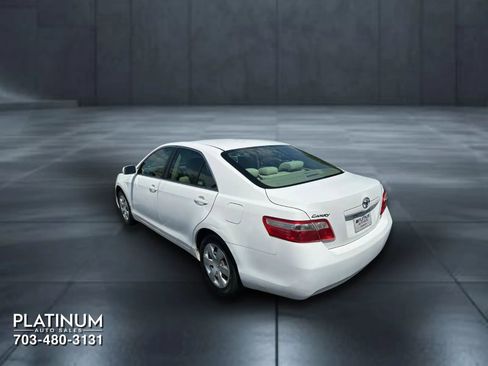 Used 2009 Toyota Camry LE FWD image 8