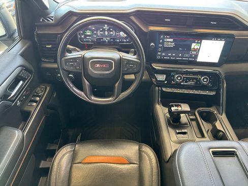 Used 2022 GMC Sierra 1500 AT4 w/ AT4 Premium Package AWD/4WD image 11