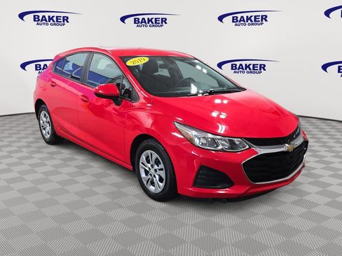 Certified 2019 Chevrolet Cruze LS FWD image 3