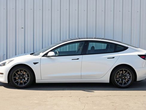 Used 2022 Tesla Model 3 image 47