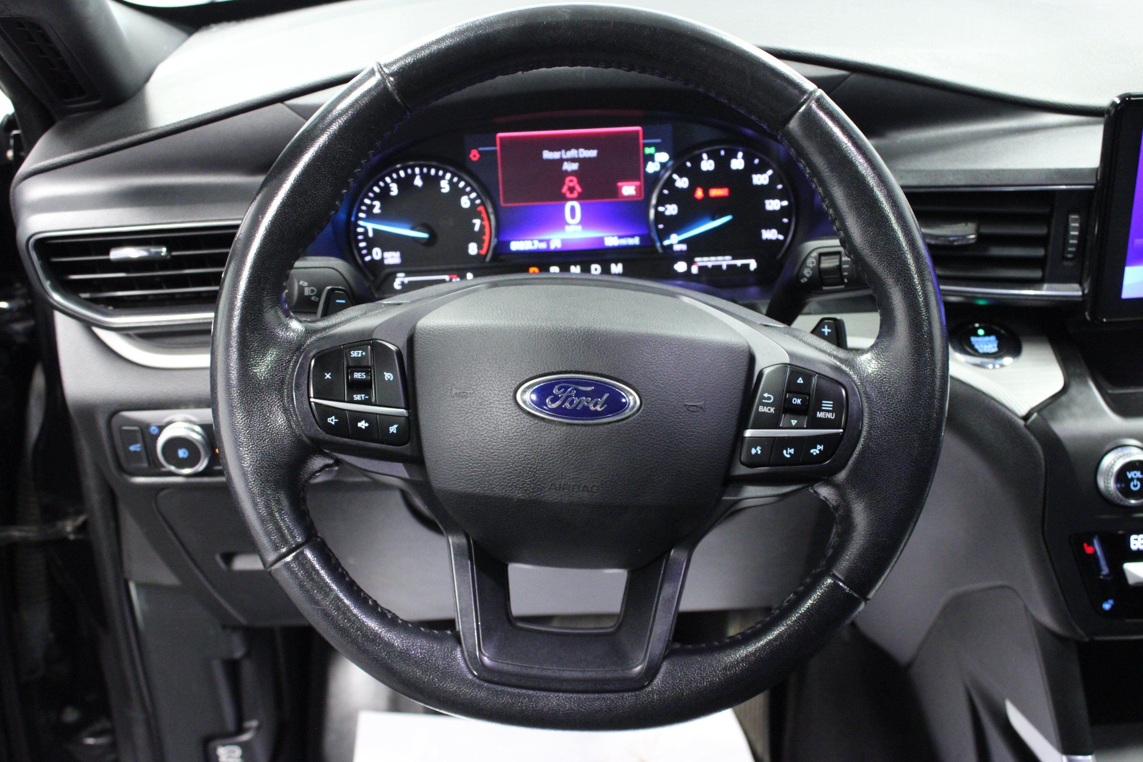 Used 2020 Ford Explorer XLT w/ Equipment Group 202A AWD/4WD image 18