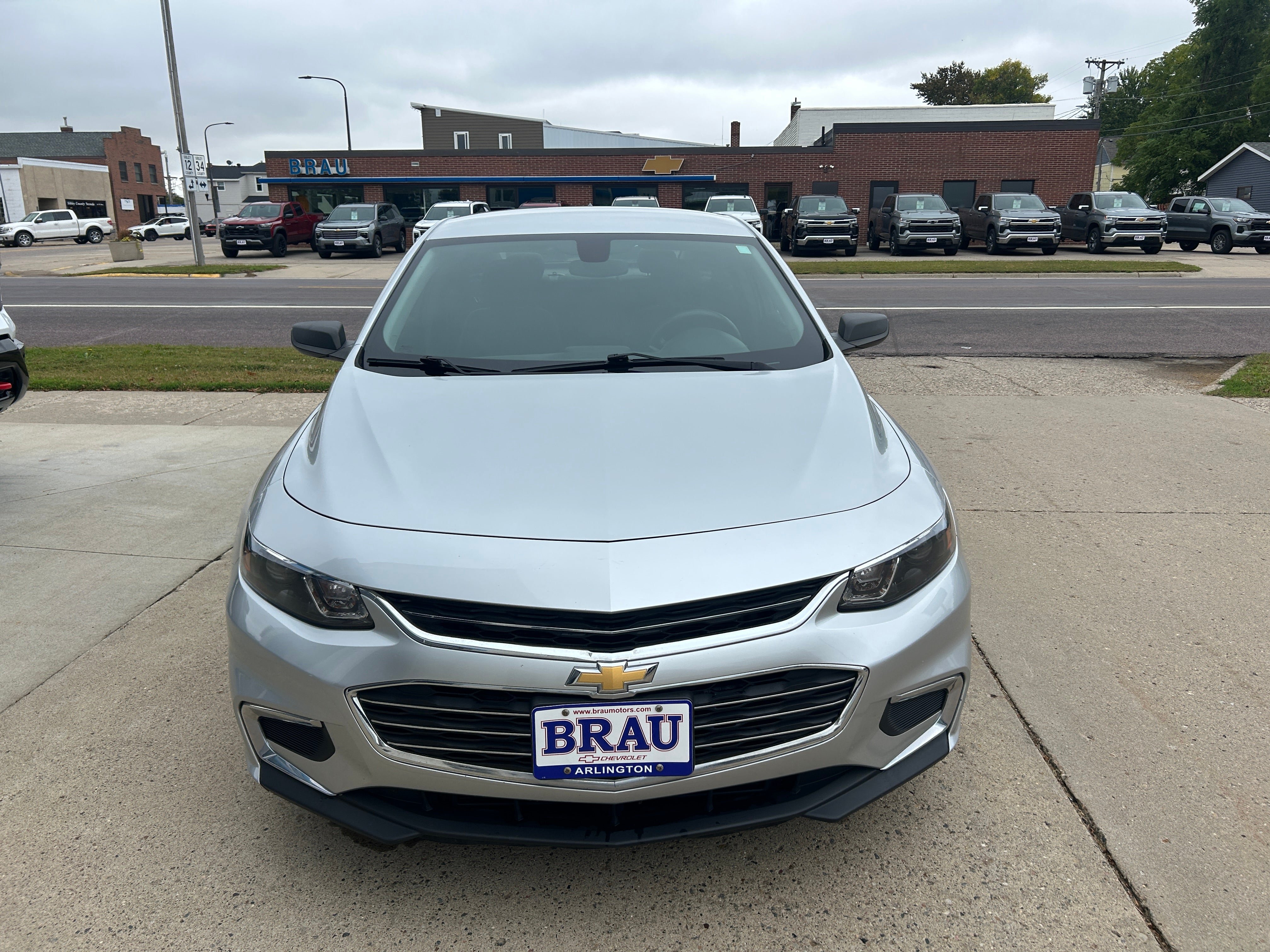Used 2018 Chevrolet Malibu LS FWD image 3
