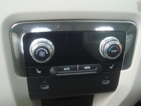 Used 2024 GMC Yukon Denali w/ Max Trailering Package image 18