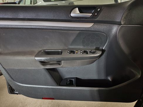 Used 2008 Volkswagen Rabbit S FWD image 18