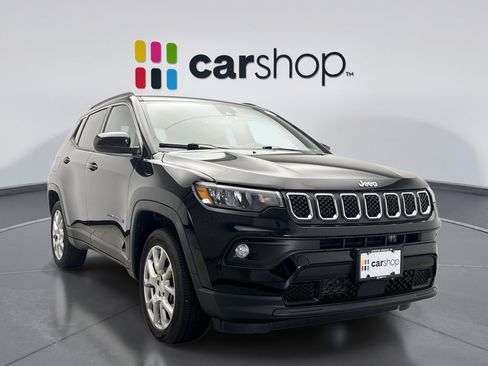 Used 2023 Jeep Compass Latitude AWD/4WD image 7