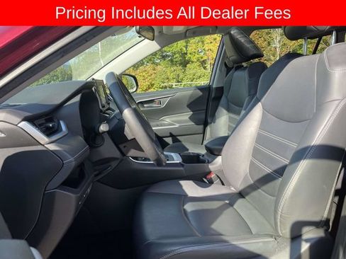 Used 2022 Toyota RAV4 XLE Premium AWD/4WD image 21
