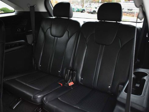 Used 2023 Kia Sorento EX image 13