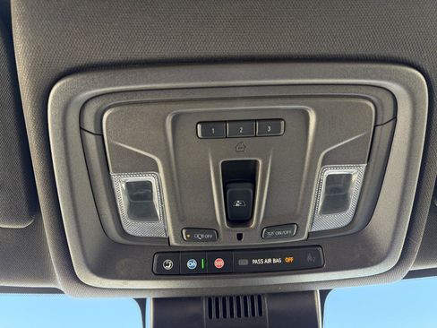 Used 2025 Chevrolet Silverado 2500 LTZ w/ LTZ Premium Package image 19