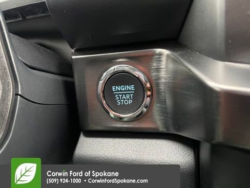 Certified 2024 Ford F250 Lariat w/ Chrome Package image 29