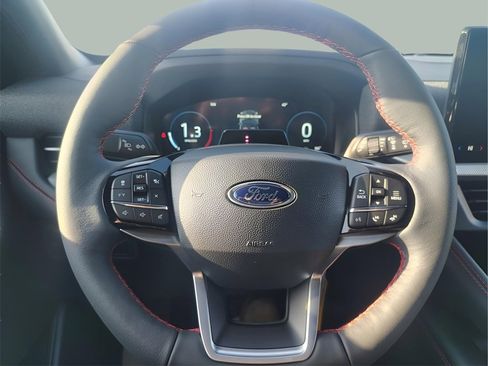 New 2026 Ford Explorer ST-Line w/ ST-Line Street Pack image 13