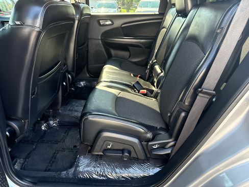 Used 2019 Dodge Journey Crossroad FWD image 13