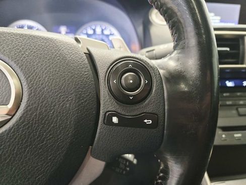 Used 2016 Lexus IS 300 AWD image 18