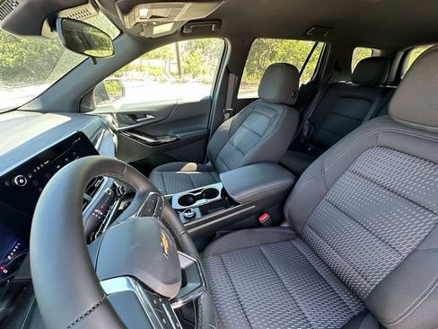 New 2026 Chevrolet Equinox LT AWD/4WD image 27