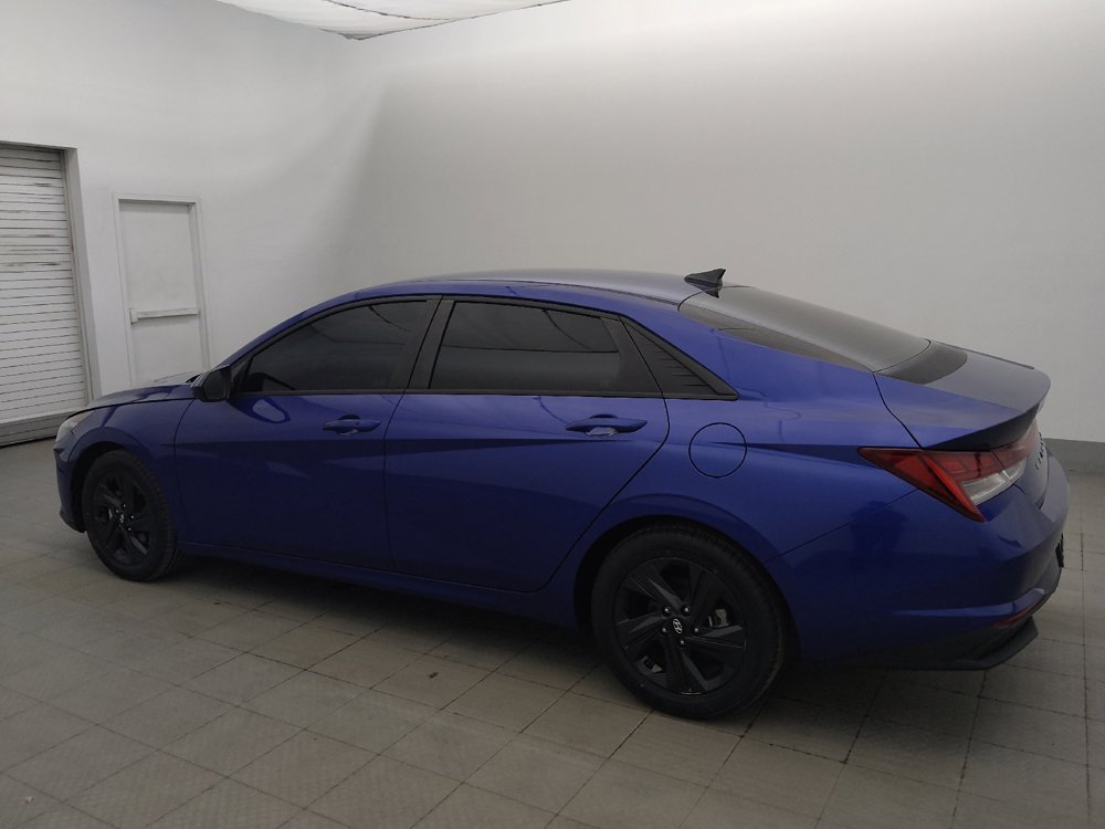 Used 2023 Hyundai Elantra Blue FWD image 3