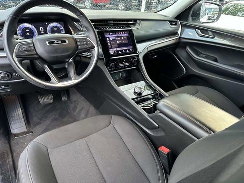 Certified 2021 Jeep Grand Cherokee L Laredo w/ Luxury Tech Group I AWD/4WD image 21